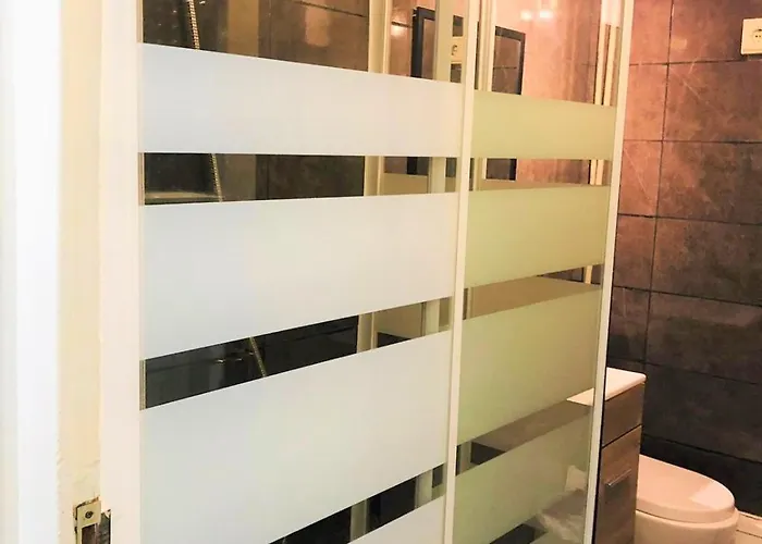 Deluxe Room Center